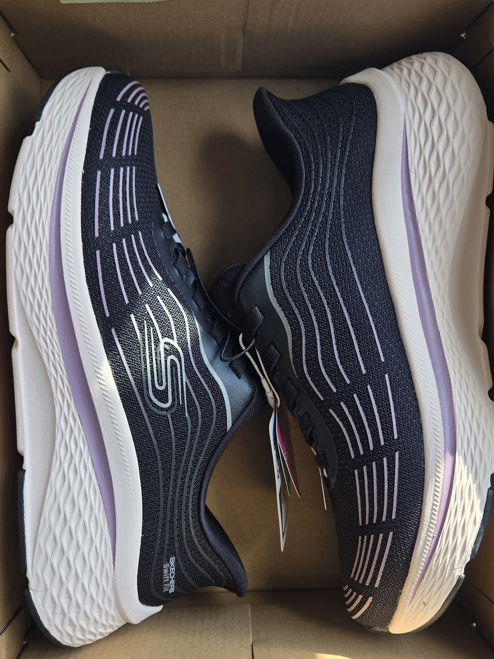 Skechers Swift- Fit  Gray & Black